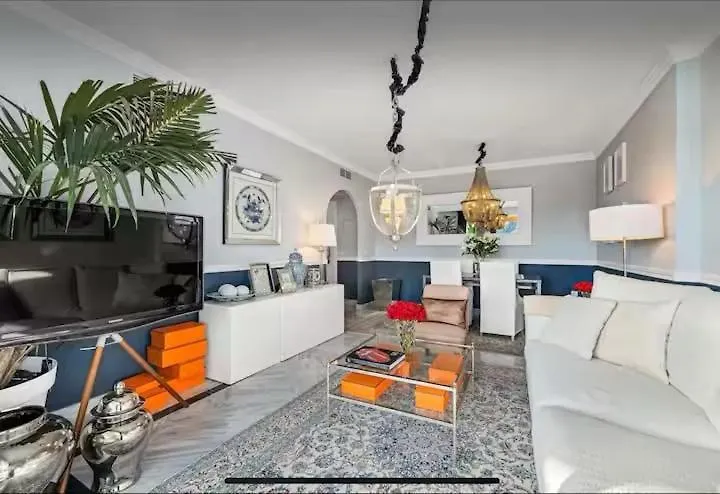 C127 Luxurious Designer Apartment Walk To Puerto Banus Marbella